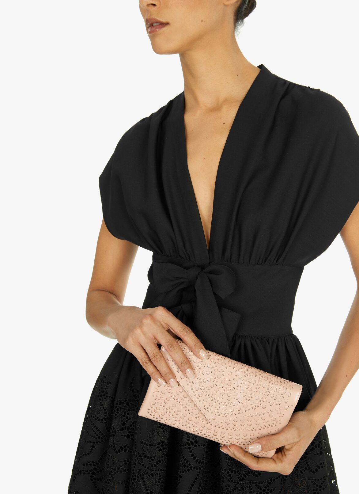 Oum 20 clutch
 ALAÏA SANDY OUM 20 CLUTCH